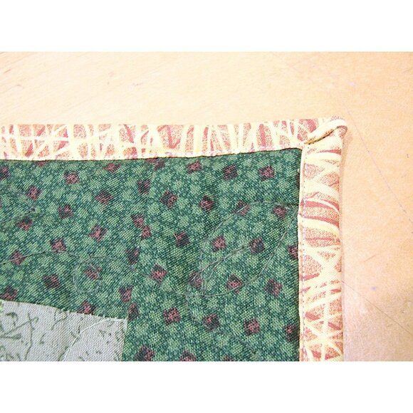 The Great Outdoors Small Quilt Hunting Dogs Fish Wildlife Farmhouse 20.5x25.5" - Picture 6 of 10